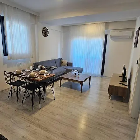 Apartament Riverside Suits- 5 Ile Evinizde Gibi